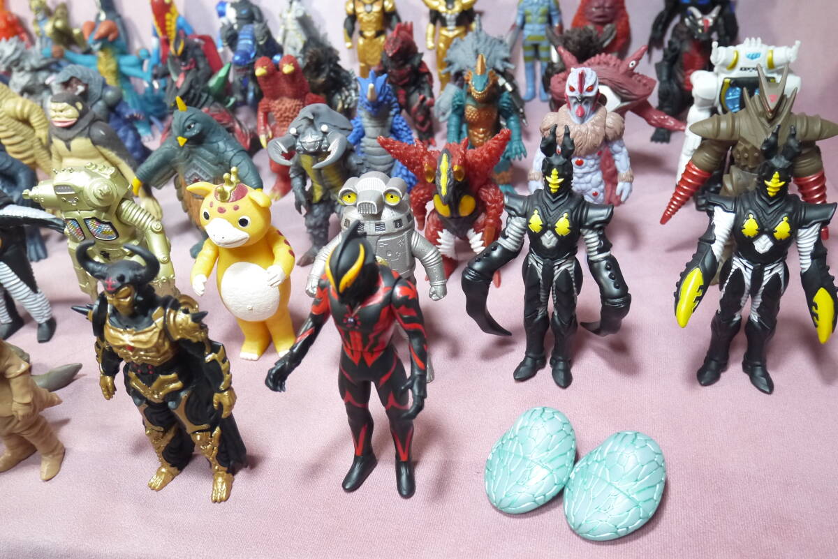 [宅送] Amazon.co.jp: ウルトラ怪獣シリーズ500 怪獣ソフビ 37体セット 特撮