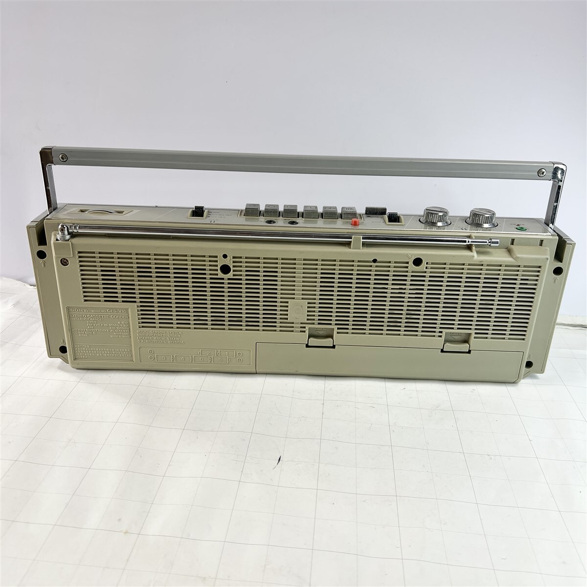 SONYソニー ラジカセ CFS-V10 シルバー 昭和レトロ 80年代 ラジオ カセット ジャンク_画像10