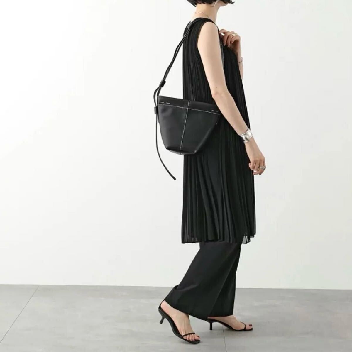PROENZA SCHOULER Barrow バケット ショルダーバッグ クロス PROENZA SCHOULER Barrow バケット ショルダーバッグ クロス