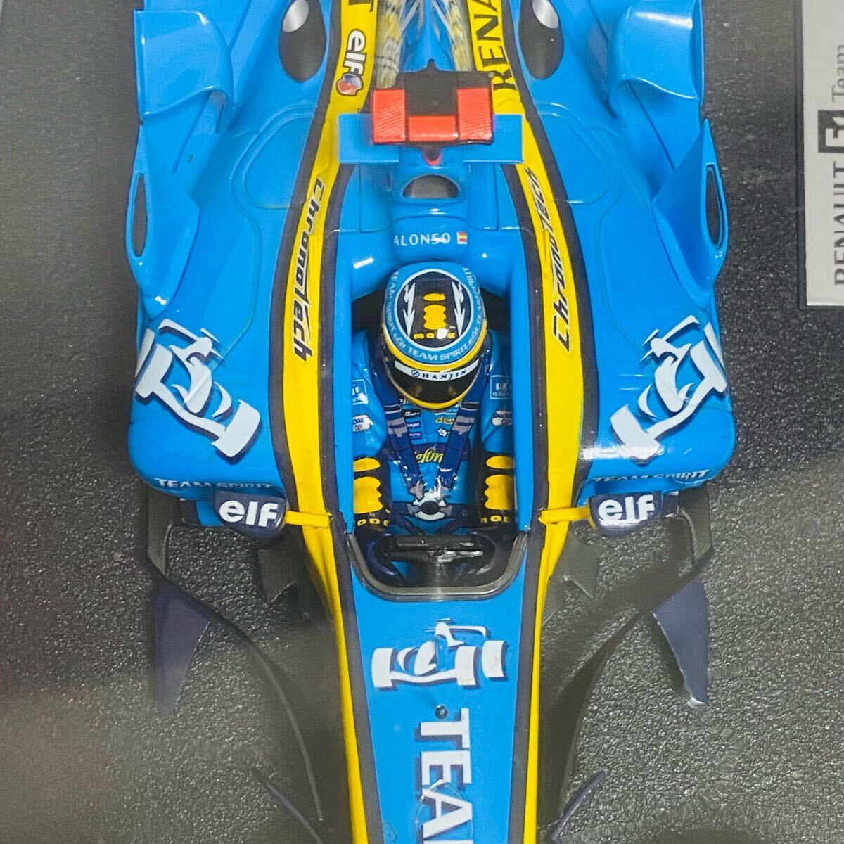 未開封品】HOTWHEELS ホットウィール 1/18 RENAULT F1 Team R26