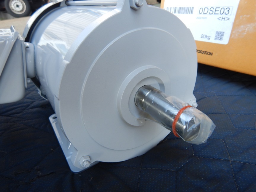 即決税0円未使用品三菱三相モートルSF-PR1.5kw 2P 200V 「極数2P 即決税0円未使用品三菱三相モートルSF-PR1.5kw 2P 200V 「極数2P