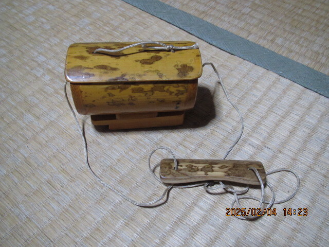 未使用　伊吉作餌箱　横92ｍｍ　高さ72ｍｍ