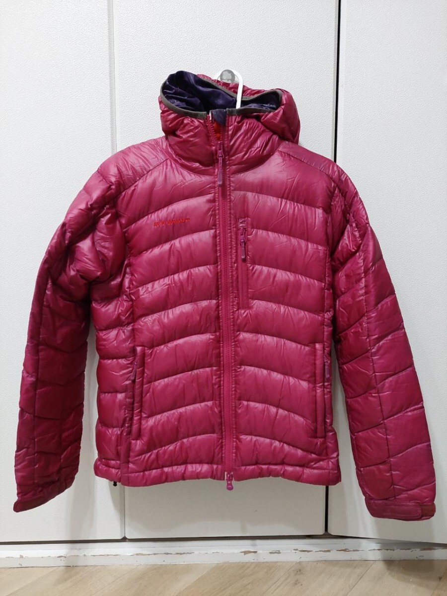 MAMMUT　マムート　ピンク　子供用　ダウンジャケット アウトドア ジャケット　登山　ハイキング