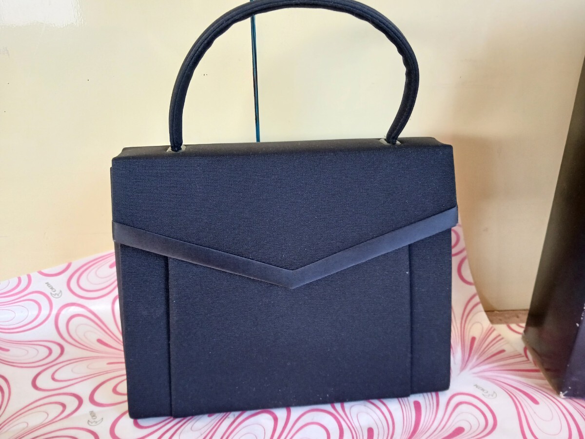 ほぼ未使用 東京IGIN フォーマル バッグ 黒 CB-1006 ブラック 冠婚葬祭 箱付 東京イギン