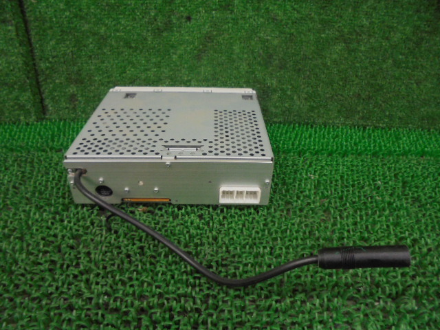 7FM5686 AFI3)) Subaru R2 RC1/RC2 i оригинальный CD аудио панель 86201KG110