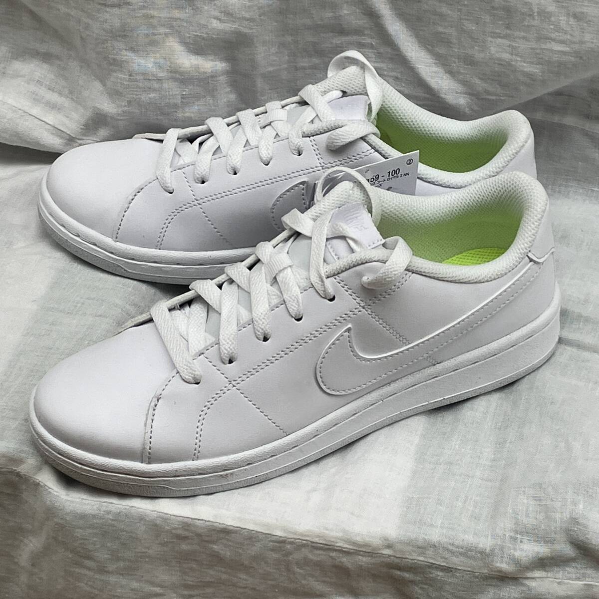 新品未使用品 通学に！★ナイキ NIKE★ レディース 25.0cm 『ウィメンズ コートロイヤル 2 NN』白/白 カジュアルシューズ DH3159/100