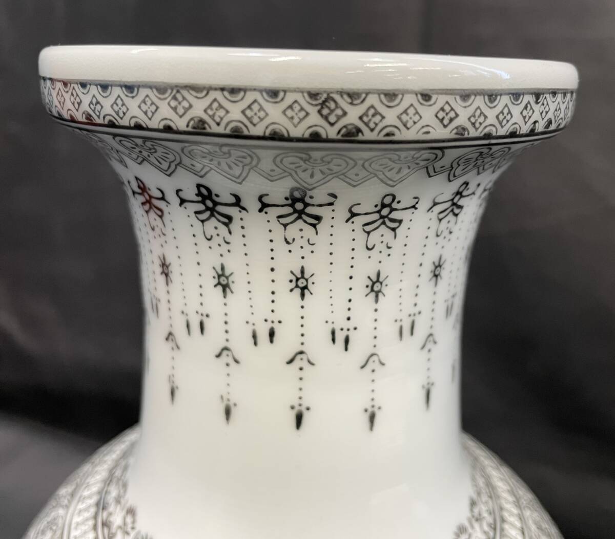 3-54/1-100 中国 景徳鎮製 色絵粉彩 山水漢詩文 花瓶 中国美術