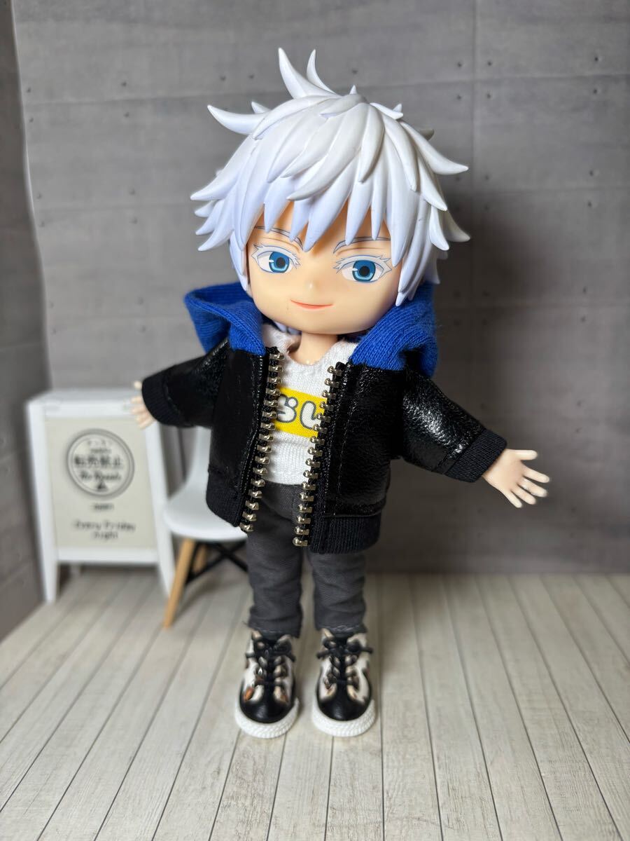 オビツ11ブルー　フードつき革風ブラックジャケットドール用 ねんどろいど