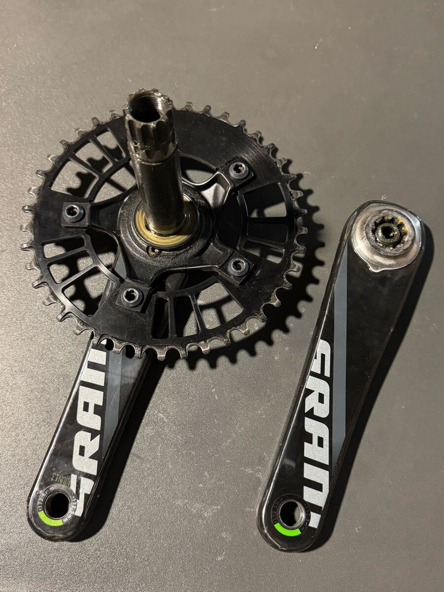 SRAM FORCE AARNチェーンリング付 42t PCD110 気負わ SRAM FORCE AARNチェーンリング付 42t PCD110 気負わ