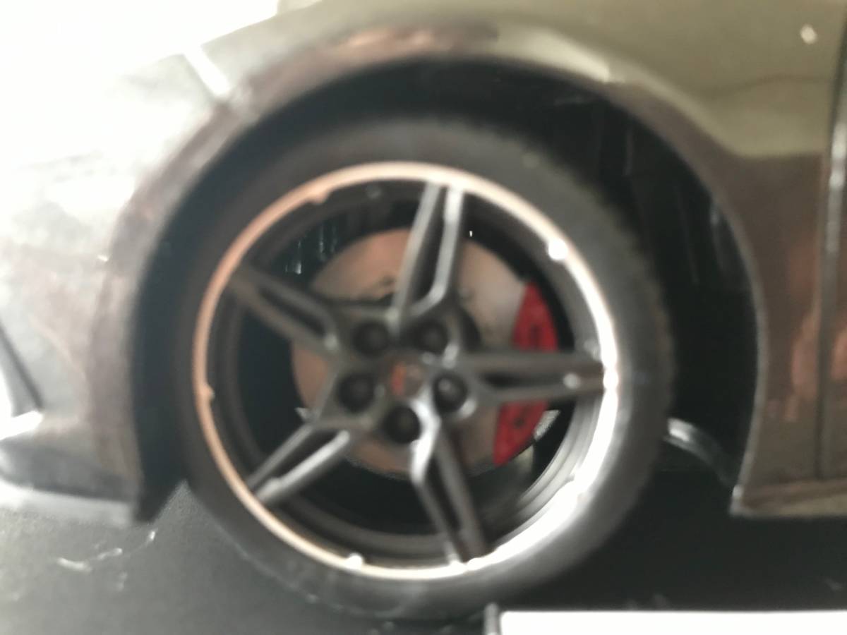 希少 レア Maisto マイスト 1:18 6+ 2020 Chevrolet Corvette Stingray Coupe ガンメタ