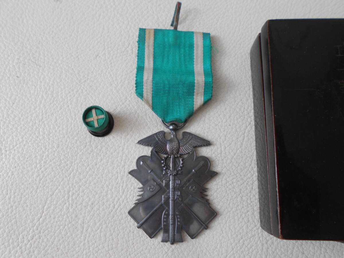 H / 功七級金鵄勲章 勲章 徽章 旧日本軍 大日本帝国軍 銀製 当時 H / 功七級金鵄勲章 勲章 徽章 旧日本軍 大日本帝国軍 銀製 当時
