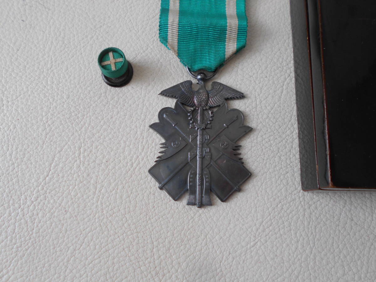 H / 功七級金鵄勲章 勲章 徽章 旧日本軍 大日本帝国軍 銀製 当時 H / 功七級金鵄勲章 勲章 徽章 旧日本軍 大日本帝国軍 銀製 当時