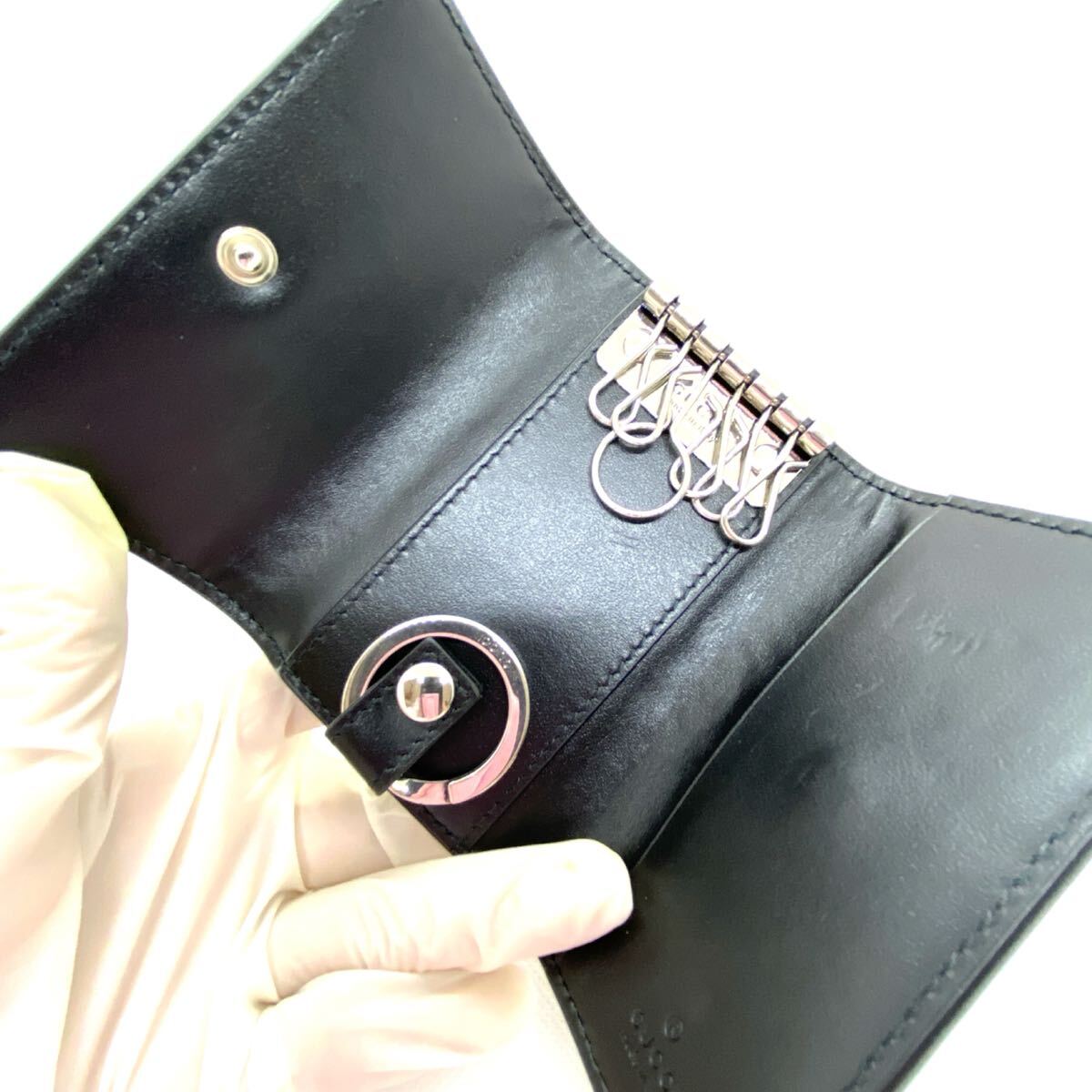 極美品】GUCCI グッチ 6連 キーケース GG黒 レザー 本革 黒 極美品】GUCCI グッチ 6連 キーケース GG黒 レザー 本革 黒