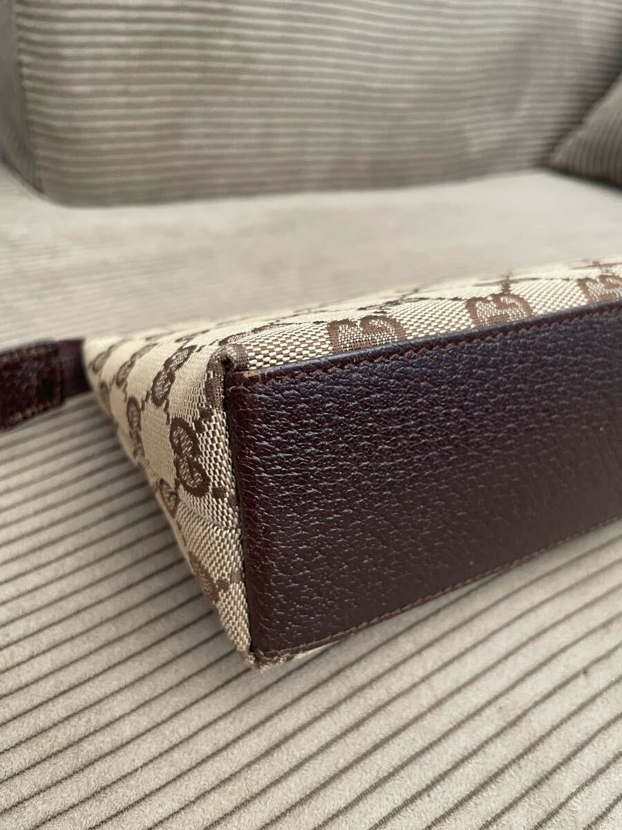 美品 GUCCI グッチ ポーチ GG柄 メイク ブラウン GUCCI グッチ ポーチ GGキャンバス GG柄 小物入れ ブラウン系