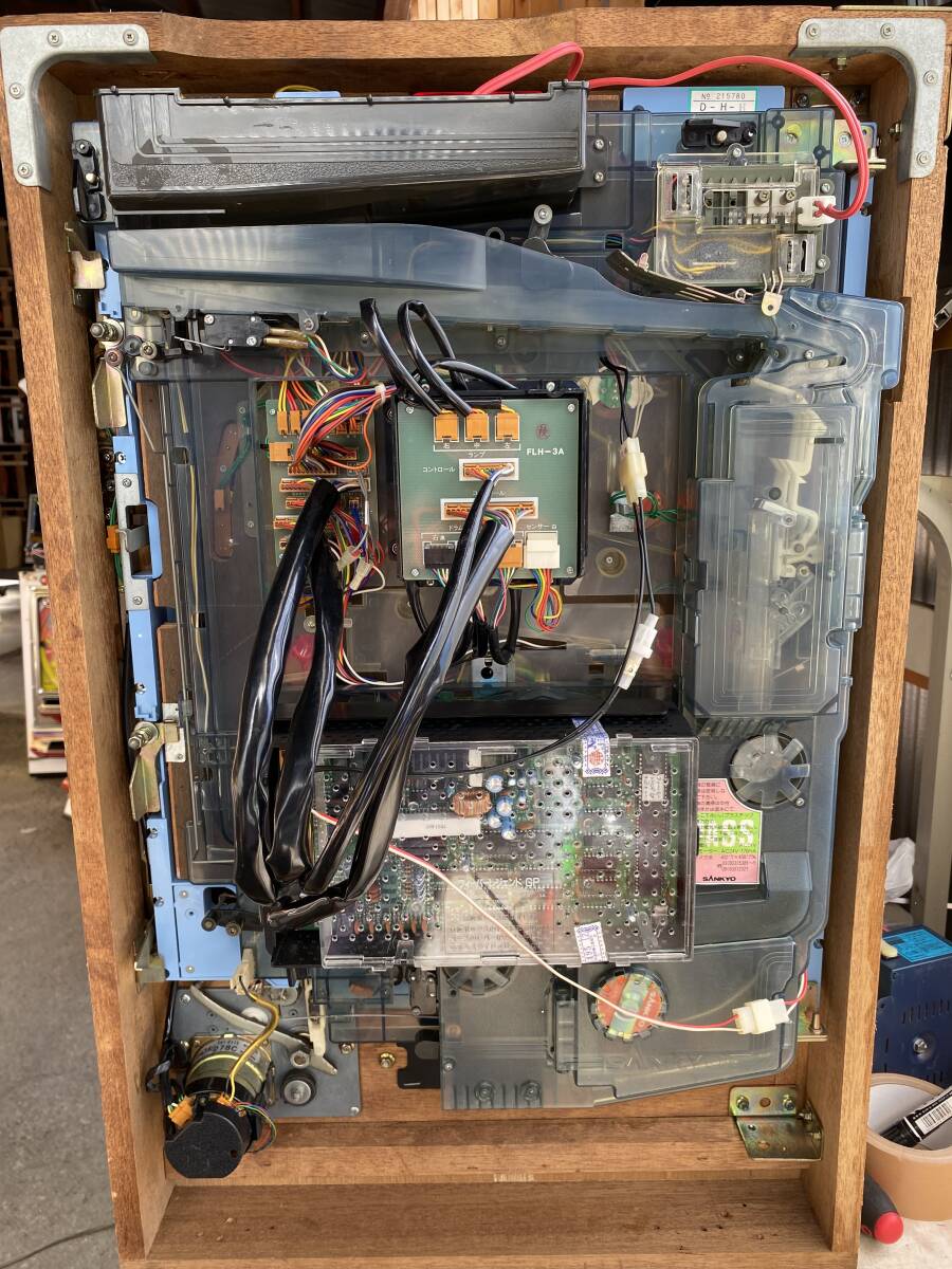レトロパチンコ実機≪フィーバーレジェンドGP≫ 三共保留玉連 レトロパチンコ実機≪フィーバーレジェンドGP≫ 三共保留玉連
