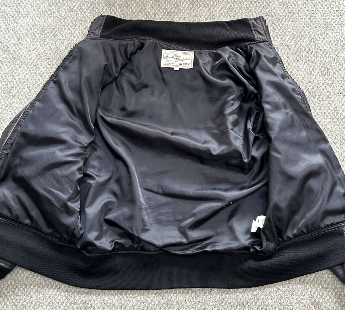 良品⑧AVIREX【L】フライトJKT◆TOPGUN アヴィレックス gpz アビレックス　ハーレー★匿名配送★ninja MA-1