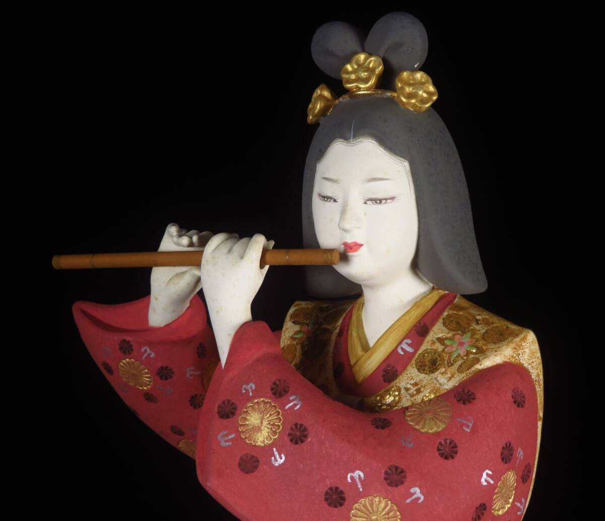 SAKURAYA】希少な作品【博多人形「調べ」/伝統工芸士 三宅隆 SAKURAYA】希少な作品【博多人形「調べ」/伝統工芸士 三宅隆
