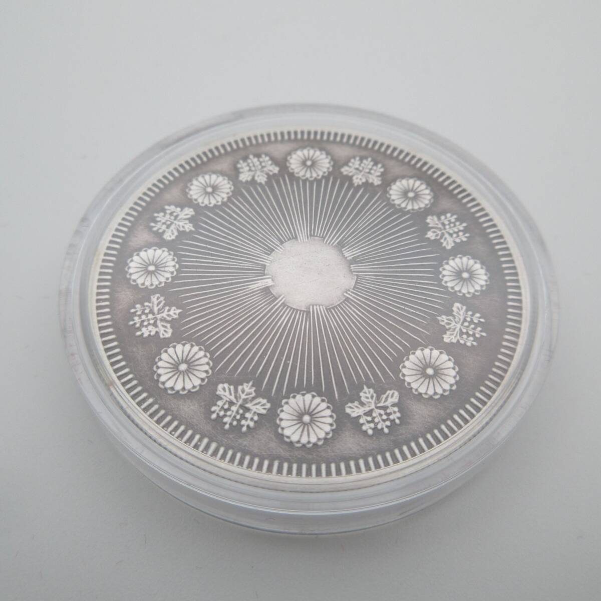 明治3年銘 試鋳一圓銀貨意匠純銀製徽章 1オンス 31.1g 試鋳1円銀貨 菊桐 シルバー 英国王室造幣局分室 パース造幣局 - 激安直営通販サイトです