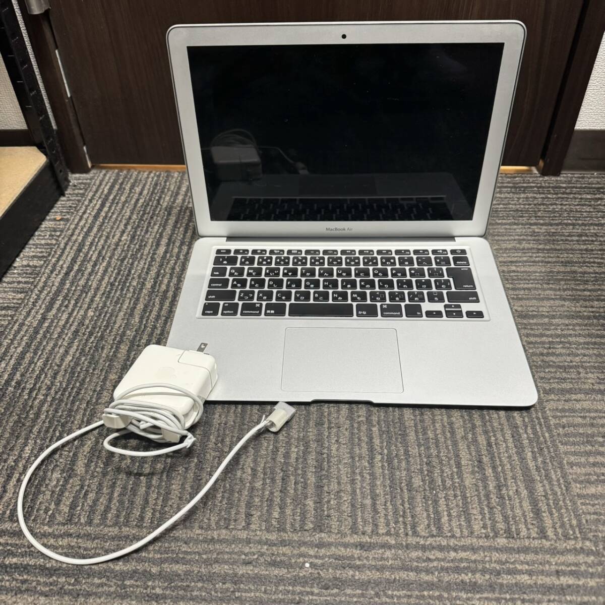 JY347 【1円から】 ジャンク扱い Apple Macbook Air アップル マックブックエア A1466 2013 シルバー 充電器付き 13.3インチ パソコン(MacBook Air)|売買されたオークション情報、Yahoo!オークション(旧ヤフオク!) の商品情報をアーカイブ公開 - オークファン(aucfan.com) JY347 【1円から】 ジャンク扱い Apple Macbook Air アップル マックブックエア A1466 2013 シルバー 充電器付き 13.3インチ パソコン(MacBook Air)|売買されたオークション情報、Yahoo!オークション(旧ヤフオク!) の商品情報をアーカイブ公開 - オークファン(aucfan.com)