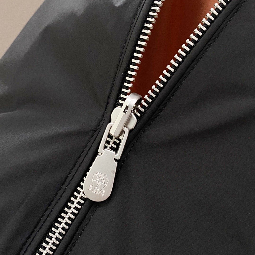 両面着用 BRUNELLO CUCINELLI メンズベスト 無地 ビジカジ 両面着用 BRUNELLO CUCINELLI メンズベスト 無地 ビジカジ