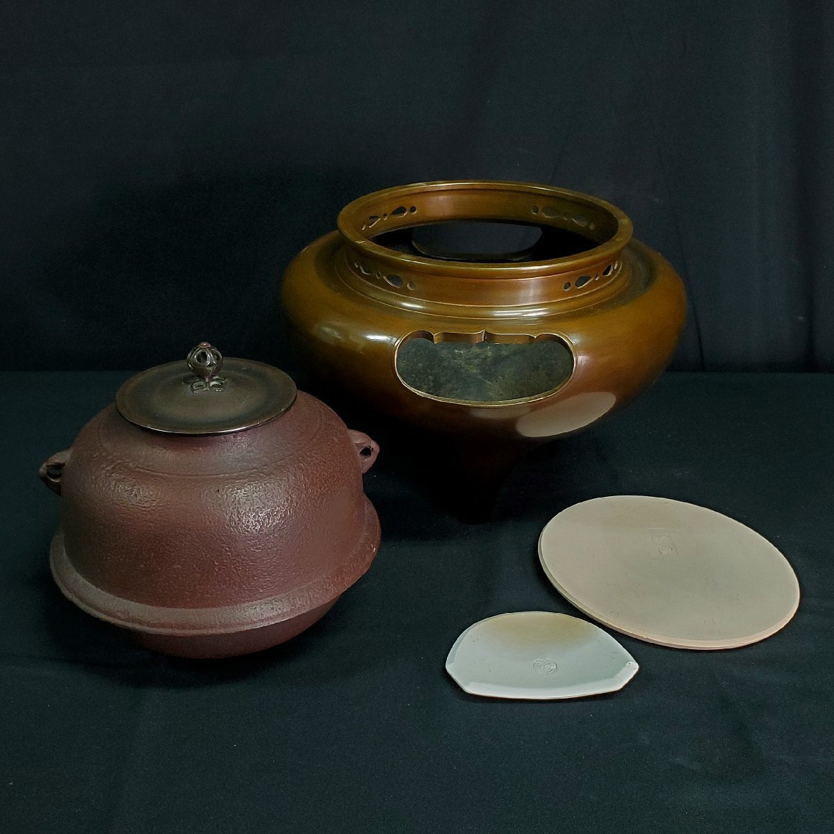 宝蔵】鋳師/金森紹栄 釜師/畠春斎 唐銅 風炉釜 切合釜 茶釜