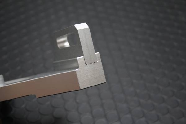 TZR250R 3XV RSP SPR用　ブレンボカニリアキャリパーサポート