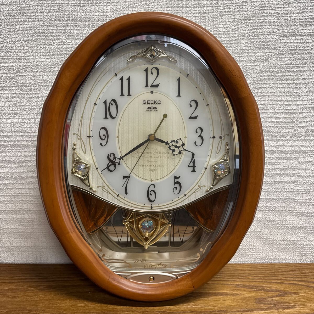UTZ998 SEIKO セイコーWare Wave Symphony AM220B 電波時計 UTZ998 SEIKO セイコーWare Wave Symphony AM220B 電波時計