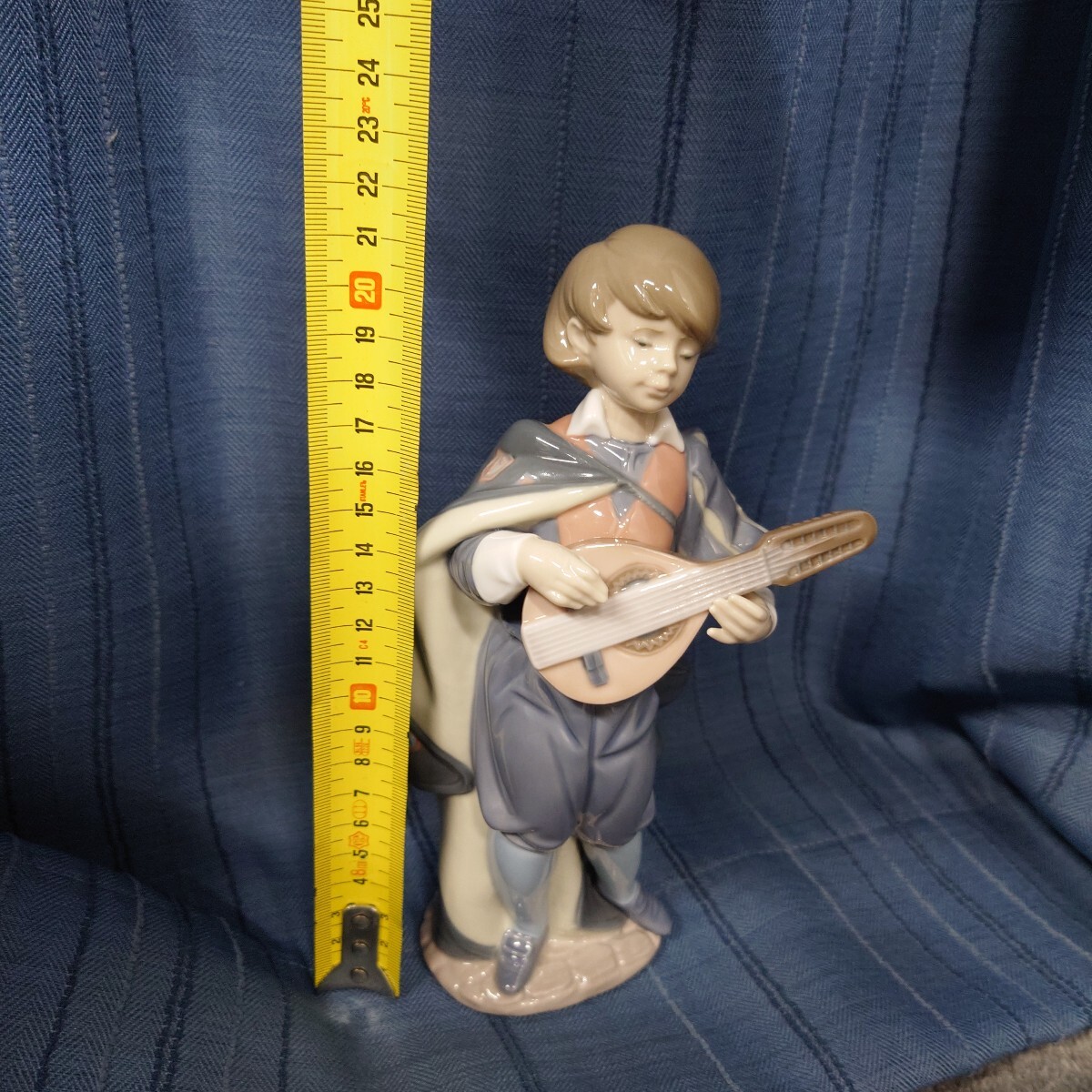 売れ筋アイテムラン リヤドロ LLADRO 優しいメロディ（マンドリン）フィギュリン 品 置物