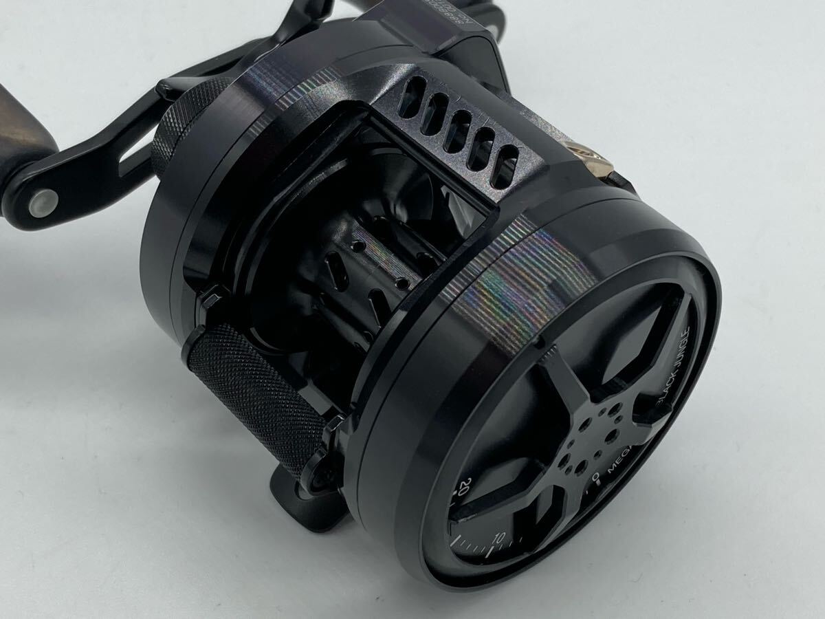 美品 メガバス ブラック ジャングル 左巻き Megabass BLACK 美品 メガバス ブラック ジャングル 左巻き Megabass BLACK