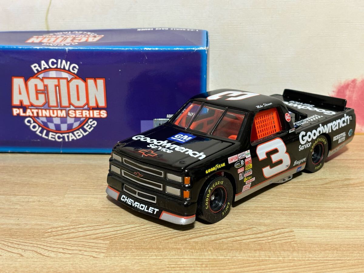 【お買得】 送料無料 1/24 シボレー C1500 Goodwrench ナスカー レース ミニカー