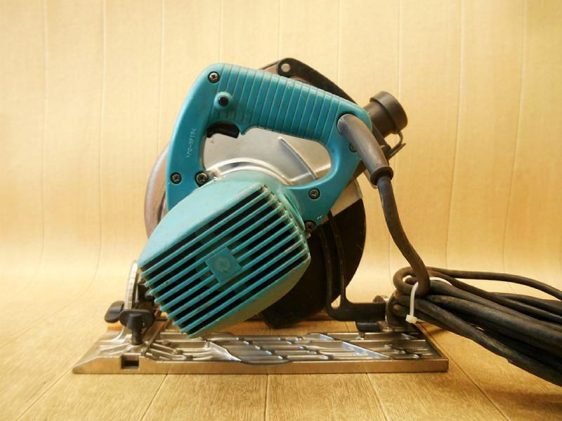 ◆ makita 185mm 防じんマルノコ 5047KB マキタ 丸のこ 丸鋸 丸ノコ 切斷機(jī) カッター カッタ 電気 電動(dòng) 100V 防塵 集じん 集塵