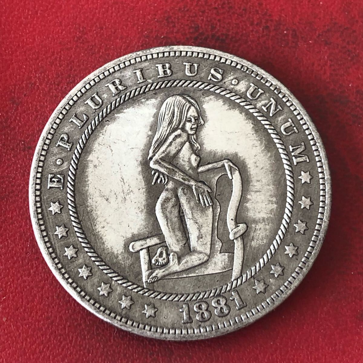 大型金貨 世界古銭 1881年 アメリカ 裸の女郎 寝姿 誘惑する 金 大型金貨 世界古銭 1881年 アメリカ 裸の女郎 寝姿 誘惑する 金