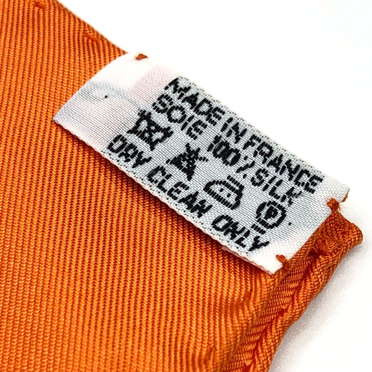 ☆未使用/箱付☆HERMES エルメス カレ90 Au Coeur de la Vie ☆未使用/箱付☆HERMES エルメス カレ90 Au Coeur de la Vie