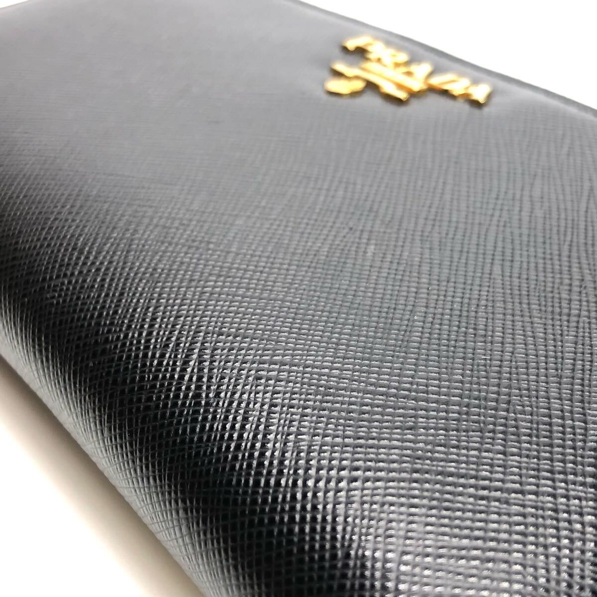 ☆極美品/箱付☆PRADA プラダ サフィアーノ メタルロゴ L字 ☆極美品/箱付☆PRADA プラダ サフィアーノ メタルロゴ L字