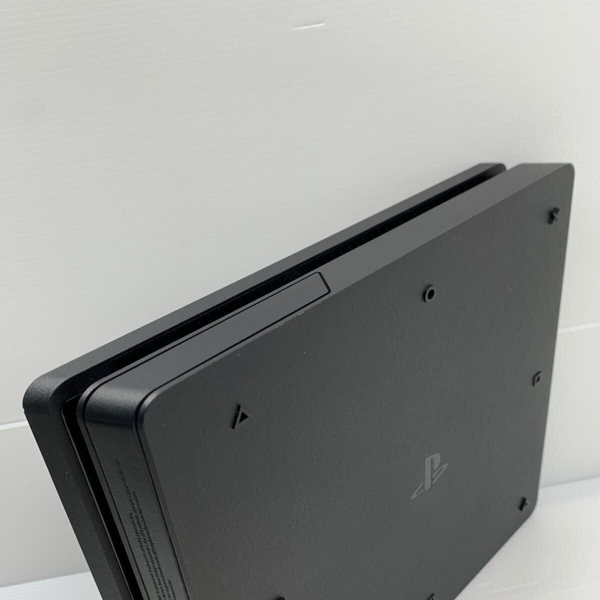 1円スタート FW11.52 プレステ4本体 CUH-2200A 美品 HDD 封印 1円スタート FW11.52 プレステ4本体 CUH-2200A 美品 HDD 封印
