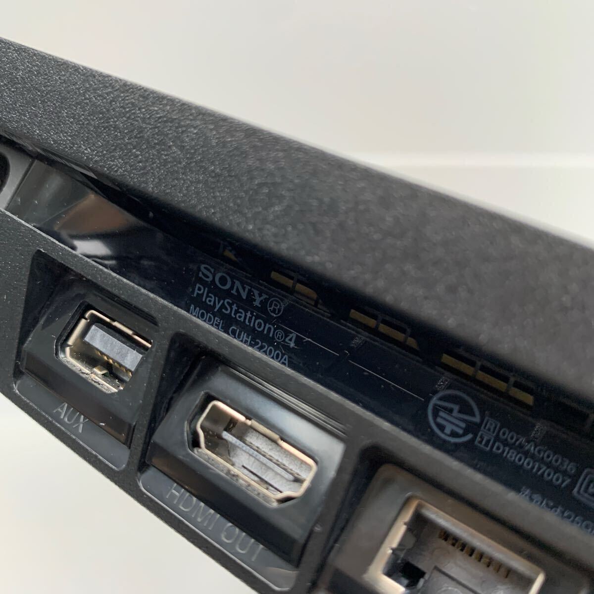 1円スタート FW11.52 プレステ4本体 CUH-2200A 美品 HDD 封印 1円スタート FW11.52 プレステ4本体 CUH-2200A 美品 HDD 封印
