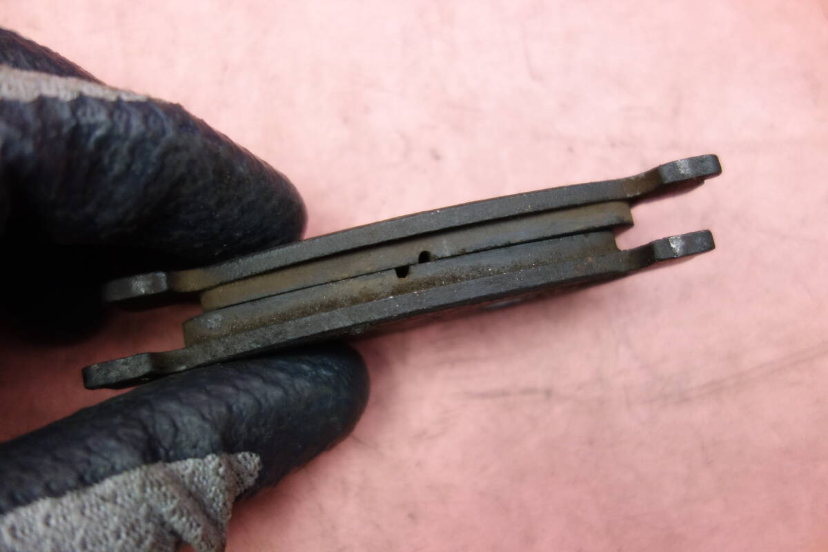 (1臺分解)　厚い !!　 TW225　社外　F　ブレーキ　パッド　キャリパー　パット　 DG09J (TW200)　 60RaaY45