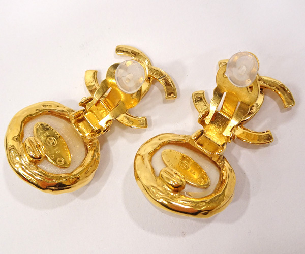 【質(zhì)コニシ】【CHANEL/シャネル】ヴィンテージ イヤリング 93/A フェイクパール GP ゴールドカラー 箱付き【送料込み】k1252y