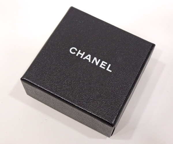 【質(zhì)コニシ】【CHANEL/シャネル】ピアス ココマーク スターピアス 17/K スタッド パープル 紫 箱付き【送料込み】k2406y
