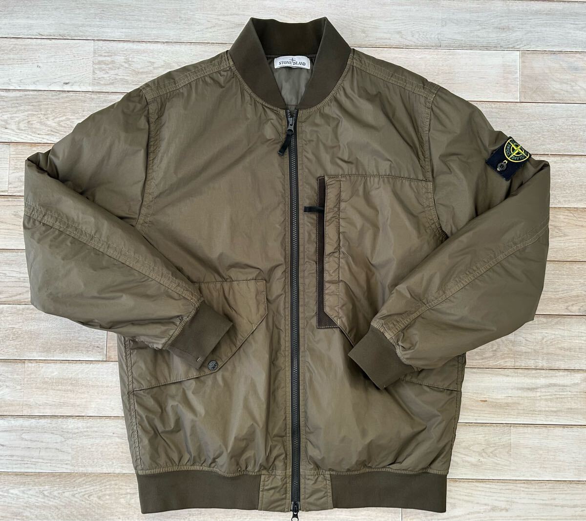 STONE ISLAND ストーンアイランド MA-1 プリマロフト 美品 XL STONE ISLAND ストーンアイランド MA-1 プリマロフト 美品 XL