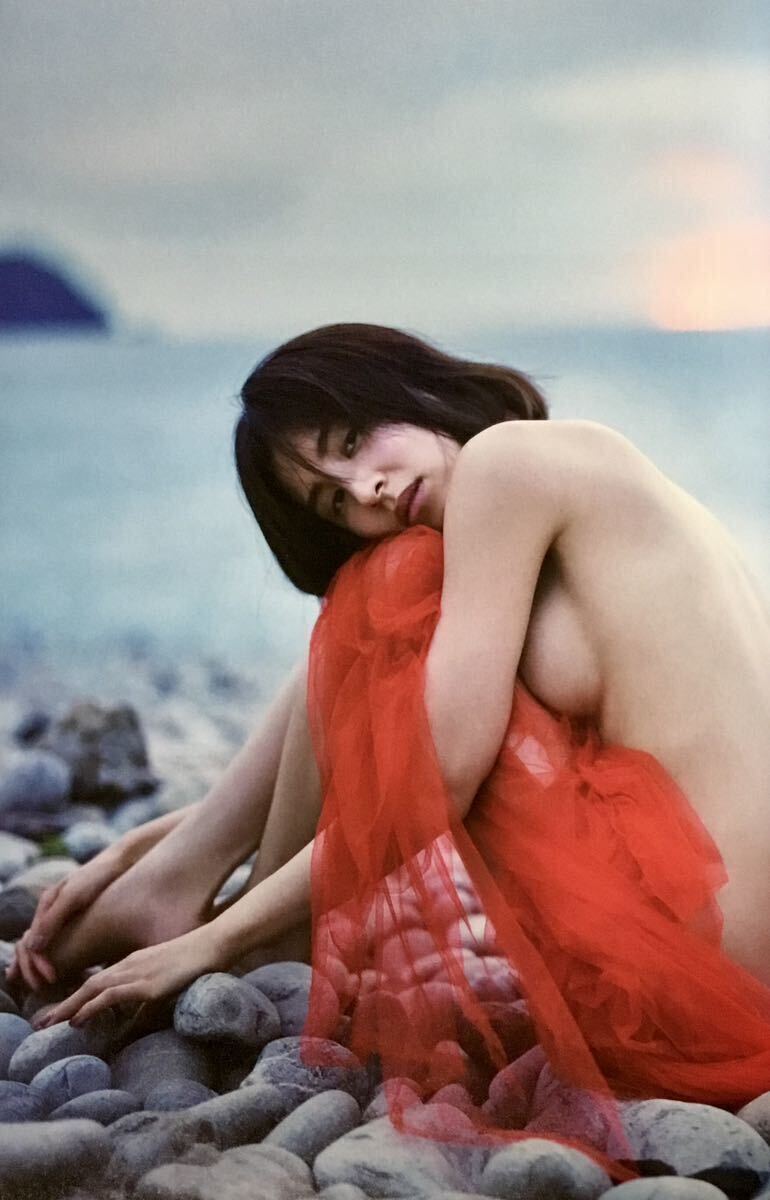☆ ラブリ 写真集 0 ラブ ぜんぶ。 美女 美乳 美尻 セクシー グラマー 送料230