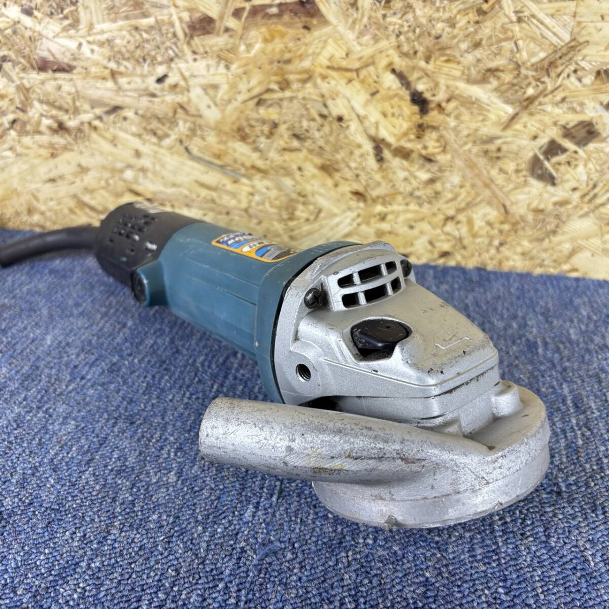 中古品】makita マキタ 100V 90mm コンクリートカンナ PC9003 中古品】makita マキタ 100V 90mm コンクリートカンナ PC9003