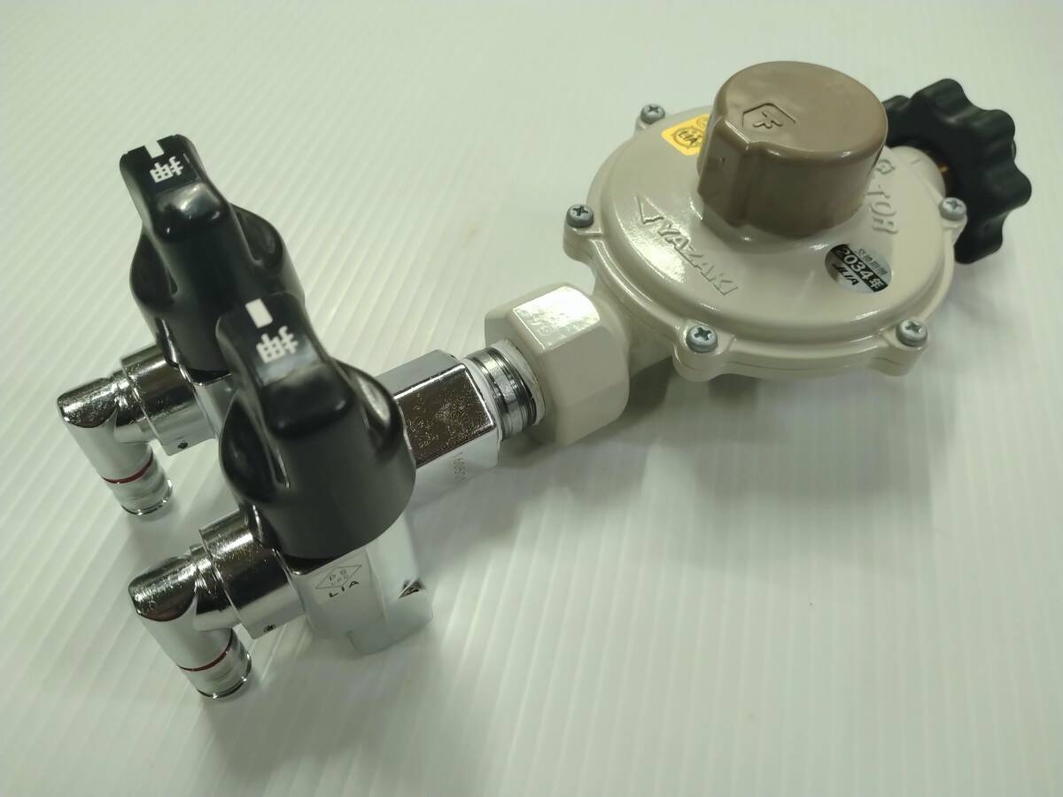 新品 未使用8k容器 ボンベ 2口元栓付き LPG LPガス 調整器 新品 未使用8k容器 ボンベ 2口元栓付き LPG LPガス 調整器