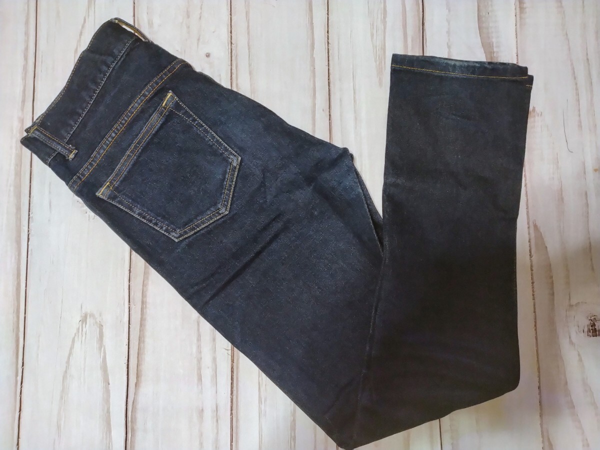 ＮＡＶＹデニムパンツ ジーンズ 紺色　レディース中古　リメイクにも