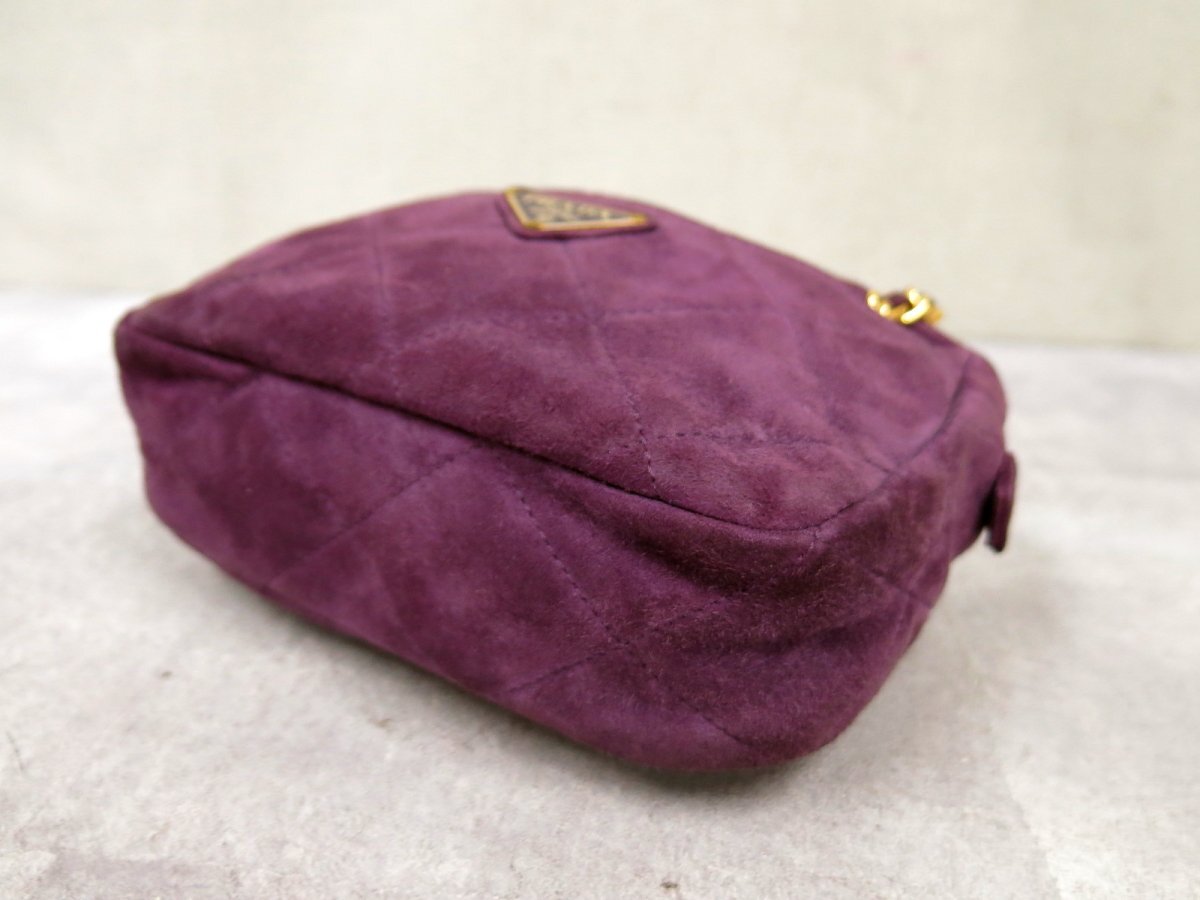 ○超美品○PRADA プラダ○三角ロゴプレート○スエード レザー 本 ○超美品○PRADA プラダ○三角ロゴプレート○スエード レザー 本