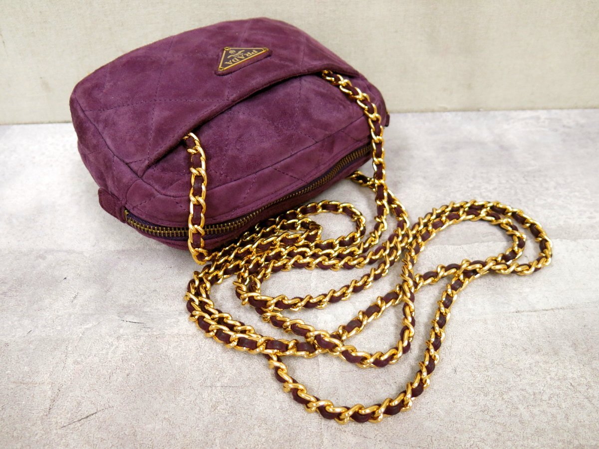 ○超美品○PRADA プラダ○三角ロゴプレート○スエード レザー 本 ○超美品○PRADA プラダ○三角ロゴプレート○スエード レザー 本