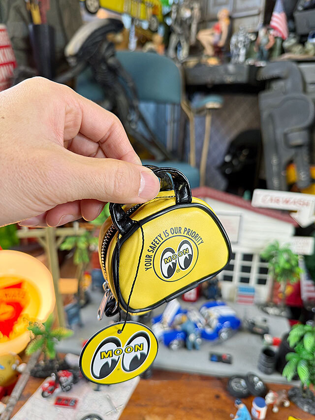 ムーンアイズ　ミニ　ヘルメットバッグ　キーホルダー ■ アメリカン雑貨 アメリカ雑貨