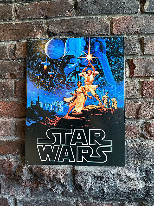 スターウォーズ　1977年公開　エピソード4　新たなる希望　ブリキ看板　（グレッグ?ヒルデブラント作）　 ■ アメリカン雑貨 アメリカ雑貨