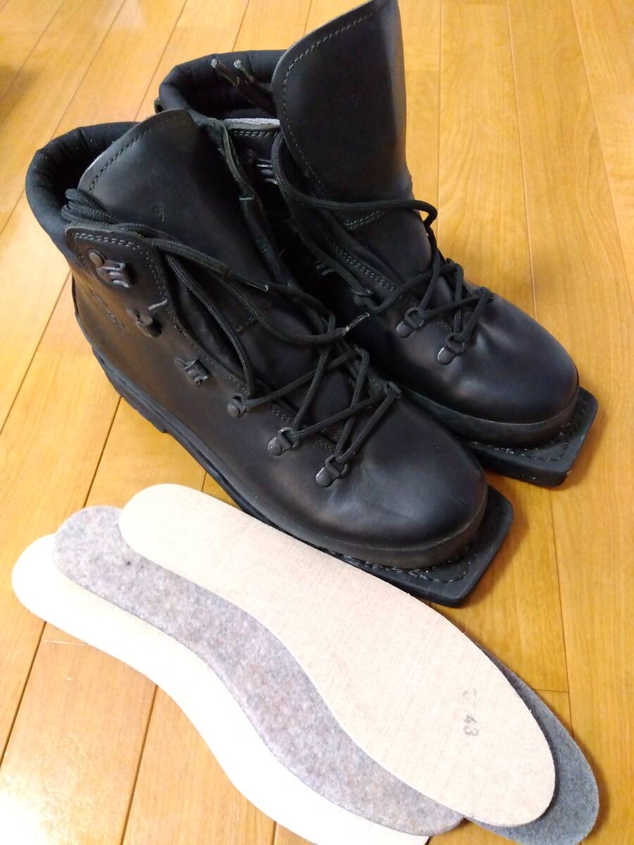 残1　ALICO アリコ　テレマークブーツ　UK9 Wide　Telemark Boots ミルスペック