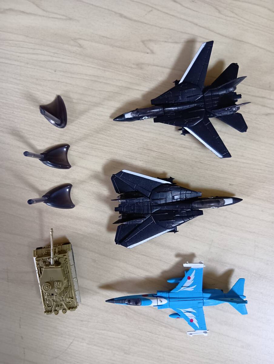 フルタ　チョコエッグ　 戦闘機 特別編 110 F-14 トムキャット　と思う　2機　おまけつき